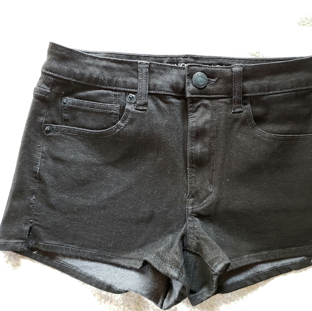 ❌SOLD❌American Eagle Hi-Rise Shortie short size 6